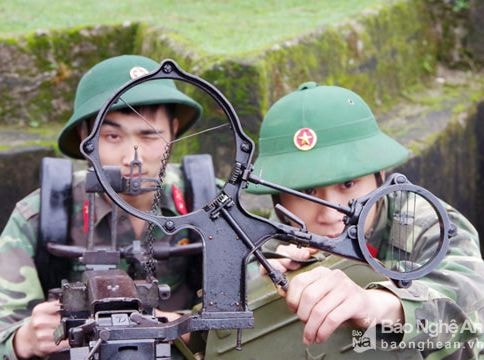 Xem bộ đội Nghệ An huấn luyện tiêu diệt mục tiêu