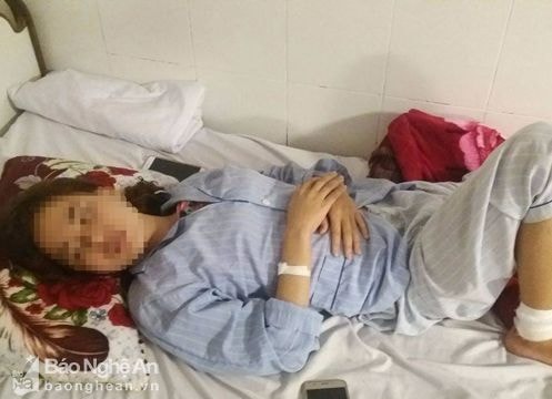 Một phụ nữ bị chồng đánh phải nhập viện