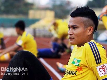 Tiền vệ Trần Phi Sơn: 'Tôi khát khao một giấc mơ vô địch cùng SLNA'