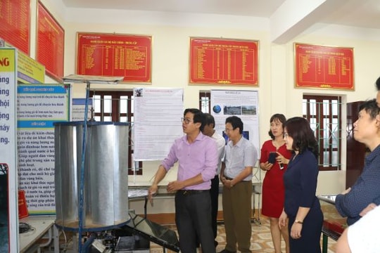 Khen thưởng cho 'trường làng' 3 lần có học sinh đạt giải quốc gia