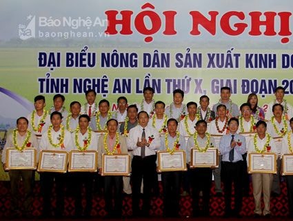 Tỉnh Nghệ An: Khen thưởng 131 nông dân sản xuất, kinh doanh giỏi