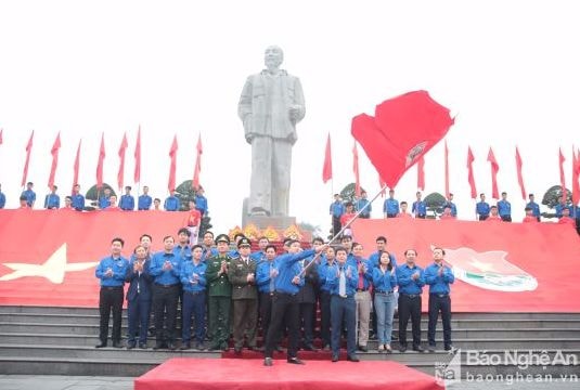 Đào tạo đội ngũ cán bộ từ cán bộ Đoàn là nhiệm vụ then chốt