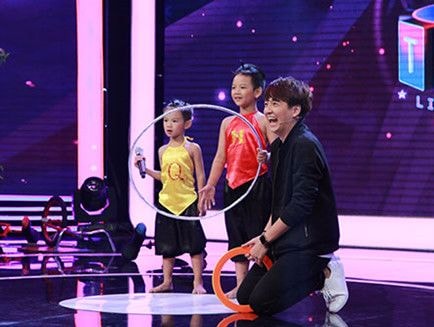 Trấn Thành 'choáng' trước bài nhảy cực ngầu của 'tiểu soái ca' 6 tuổi