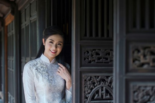Ngọc Hân xứng danh 'hoa hậu mặc áo dài đẹp nhất'