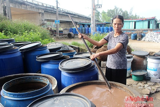 Đặc sản nước mắm ở giáo xứ Song Ngọc