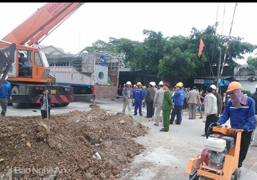 Bảo vệ thi công đóng nút giao Quốc lộ với đường sắt tại ngã 3 Yên Lý