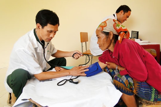 500 người được xét nghiệm HIV, khám và cấp thuốc miễn phí