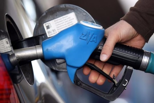 Cách loại bỏ nước trong bình xăng ô tô