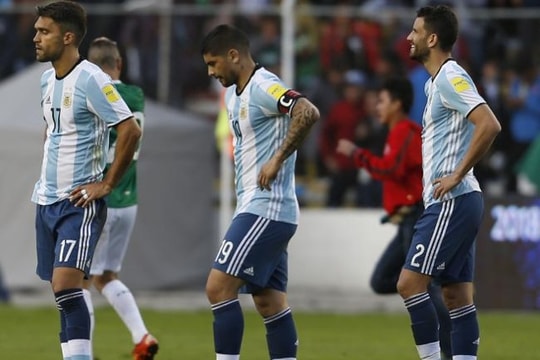 Messi đang 'giết' ĐT Argentina?