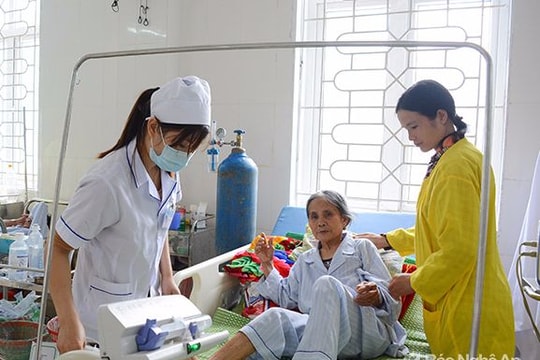 Giám đốc Trung tâm Y tế Nghĩa Đàn: Lo nhất là cán bộ y tế ốm