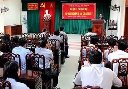 Nâng cao kỹ năng viết tin, chụp ảnh cho cộng tác viên huyện Nghi Lộc