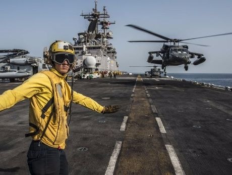 Bộ trưởng Quốc phòng Iran khuyên Mỹ rời Vịnh Ba Tư