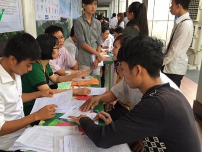 Thí sinh nên 'soi' kỹ tỷ lệ sinh viên có việc làm
