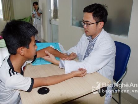 Bệnh viện Quốc tế Vinh phẫu thuật miễn phí cho 30 trẻ khuyết tật