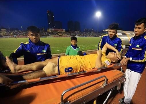 Cơn bão chấn thương đang hoành hành sân Vinh