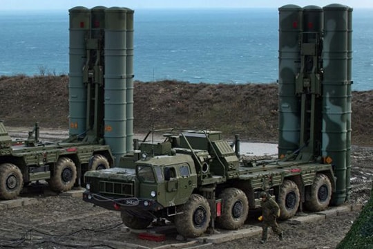 Báo Anh cảnh báo mối đe dọa từ 'kho vũ khí đáng sợ' của Nga