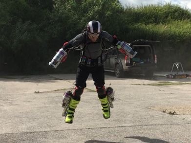 Bộ đồ Người Sắt có thể bay 320 km/h