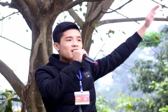 Nam sinh Đại học Vinh cover bản hit Sơn Tùng M-TP gây sốt