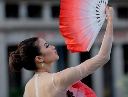 Đi thi 'chui' Nguyễn Thị Thành lọt top 10 Hoa hậu tài năng