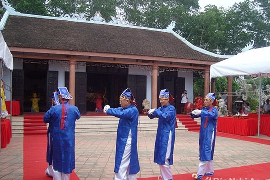 Lễ hội Làng Vạc khai mạc đúng ngày giỗ Tổ Hùng Vương