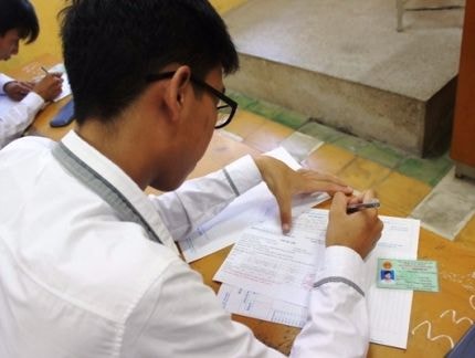 Bộ GD-ĐT giải đáp nóng về đăng ký dự thi