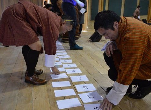 GS Oxford mê mẩn cách người Bhutan dạy Toán cho học sinh