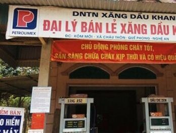 Nam sinh lớp 11 chích điện nhân viên cây xăng để 'trả thù'
