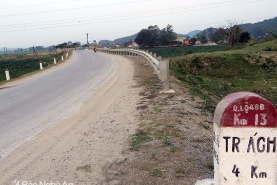 Về giỗ bố, nam thanh niên bị ô tô cán tử vong