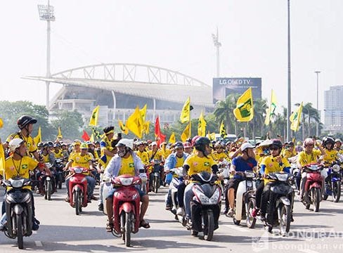 Cổ động viên SLNA vẫn quyết tâm phủ vàng sân Hàng Đẫy