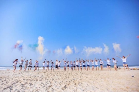 Thợ ảnh: 20 lớp đi chụp kỷ yếu mới được 1 lớp có người lớn đi cùng