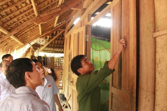 Di dời khẩn cấp 95 hộ dân ở khu vực xây dựng thủy lợi Bản Mồng