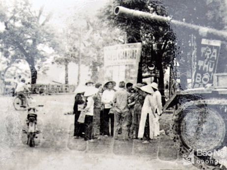 Một người Nghệ lưu giữ bộ ảnh quý về Huế