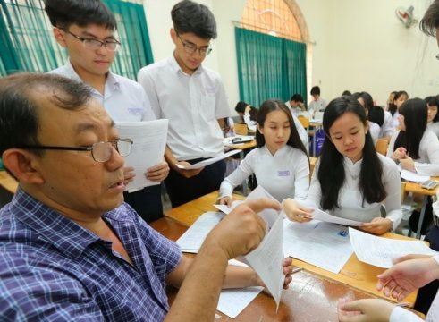 Đăng ký xét tuyển ĐH 2017: Kinh tế, Luật, CNTT đang dẫn đầu