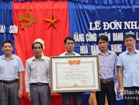 Na Hang đón 'Bản văn hóa'