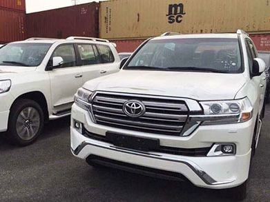 Toyota Land Cruiser 2017 đầu tiên về Việt Nam