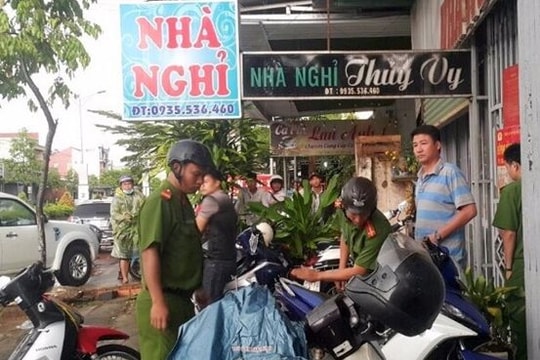 Bắt hai nghi can giết người cướp của trong nhà nghỉ