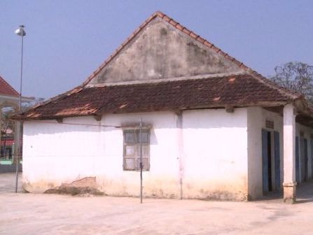 Di tích lịch sử văn hóa đình Sen 'kêu cứu'