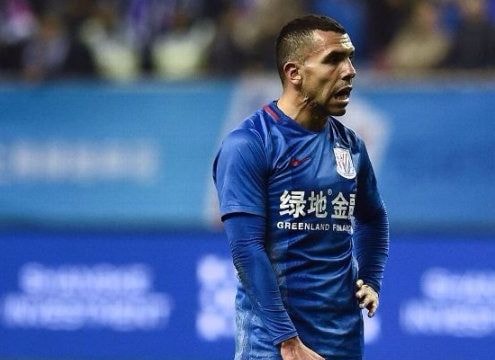 CĐV Trung Quốc giận dữ vì Tevez đi chơi khi đội nhà thi đấu