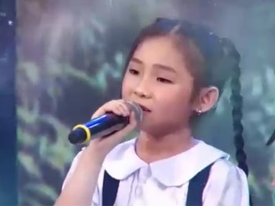 Bé 7 tuổi hát dân ca khiến Cẩm Ly nghẹn ngào