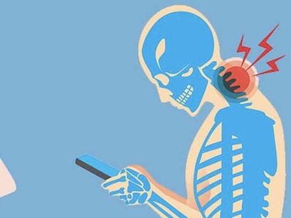 Cảnh báo: Cả một thế hệ trẻ sẽ bị biến dạng cổ do điện thoại thông minh