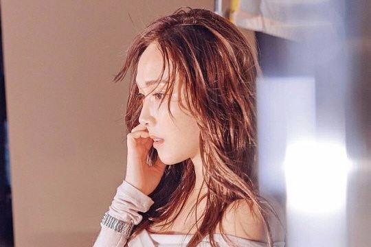 Jessica Jung xuất hiện với phong cách dịu dàng