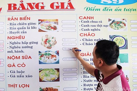 Tất cả các nhà hàng ở Cửa Lò đều niêm yết giá công khai