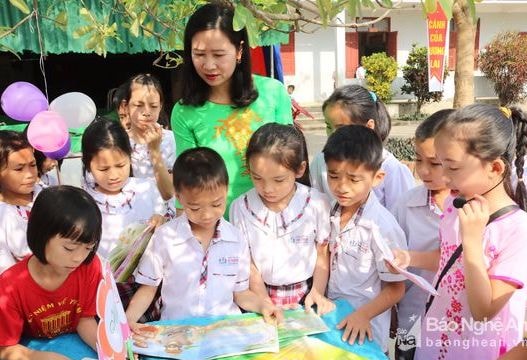 Hơn 500 học sinh, giáo viên tham gia ngày hội đọc ở Anh Sơn