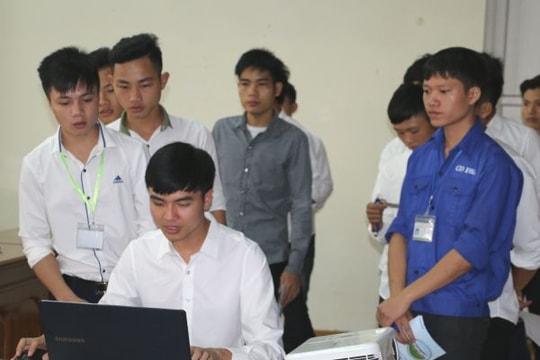 Sam Sung tuyển dụng lao động tại Trường Việt - Hàn