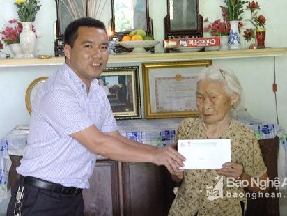 Tổng Công ty Vật tư Nông nghiệp Nghệ An nhận phụng dưỡng Mẹ Việt Nam anh hùng