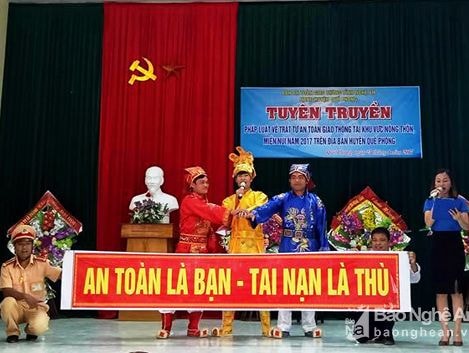Tuyên truyền pháp luật về trật tự an toàn giao thông tại Quế Phong