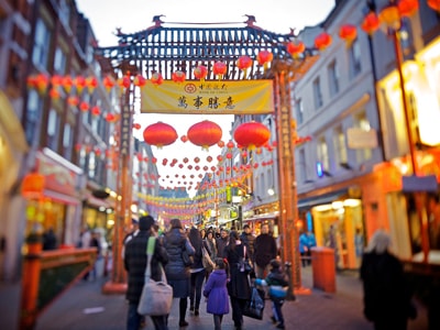 Khách du lịch Trung Quốc: Cái lợi và cái thiệt