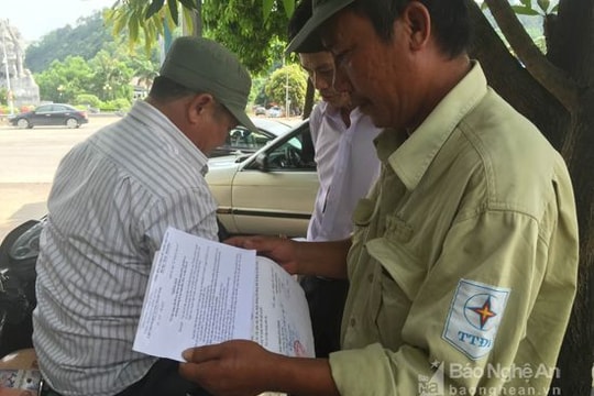 Xuất hiện 'cò' làm thẻ miễn phí qua cầu Bến Thủy