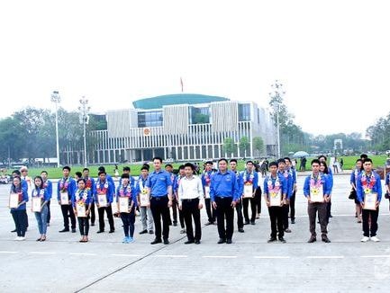 35 thanh niên công giáo tiêu biểu được tuyên dương tại Quảng trường Ba Đình
