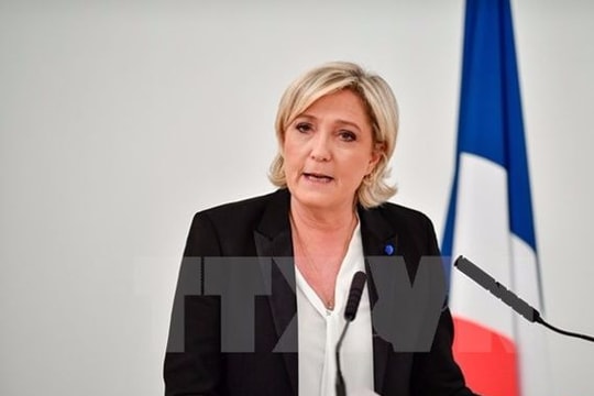 Bầu cử Pháp: Bà Marine Le Pen bất ngờ 'đánh úp' ông Macron